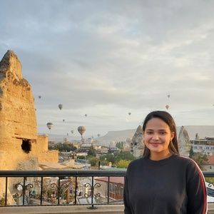 Meet your Posher, Lizbeth